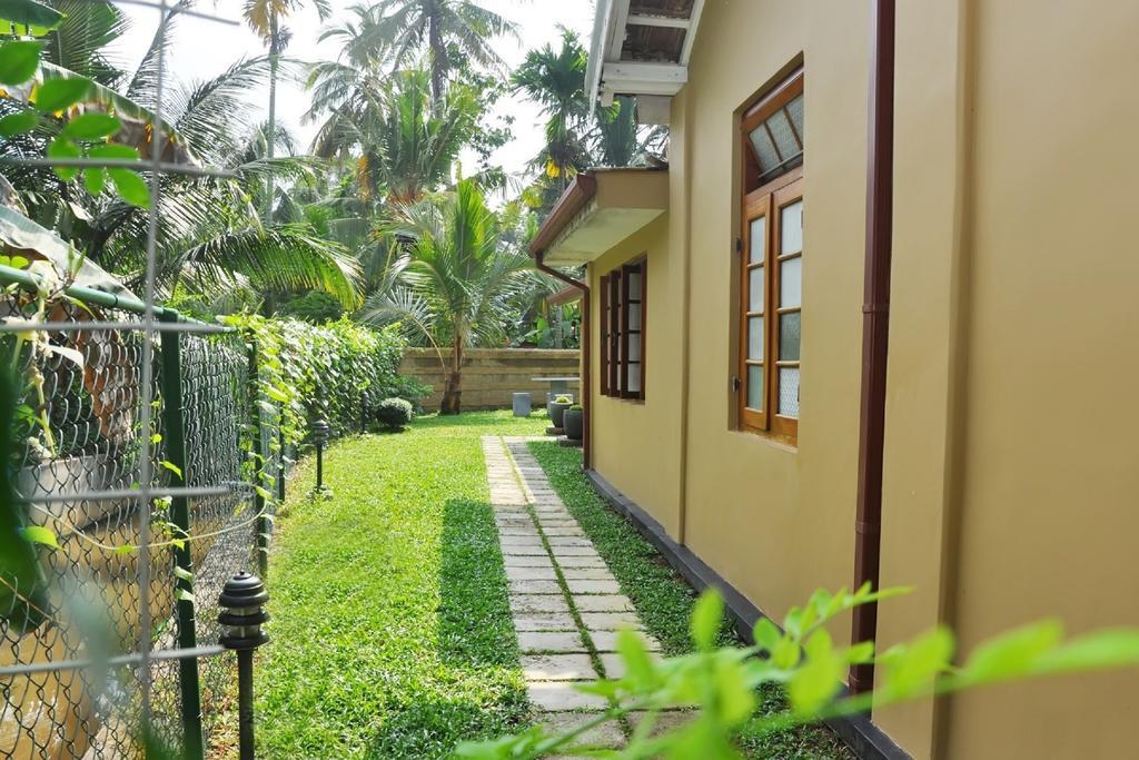 Hewittes Cottage Велигама Экстерьер фото